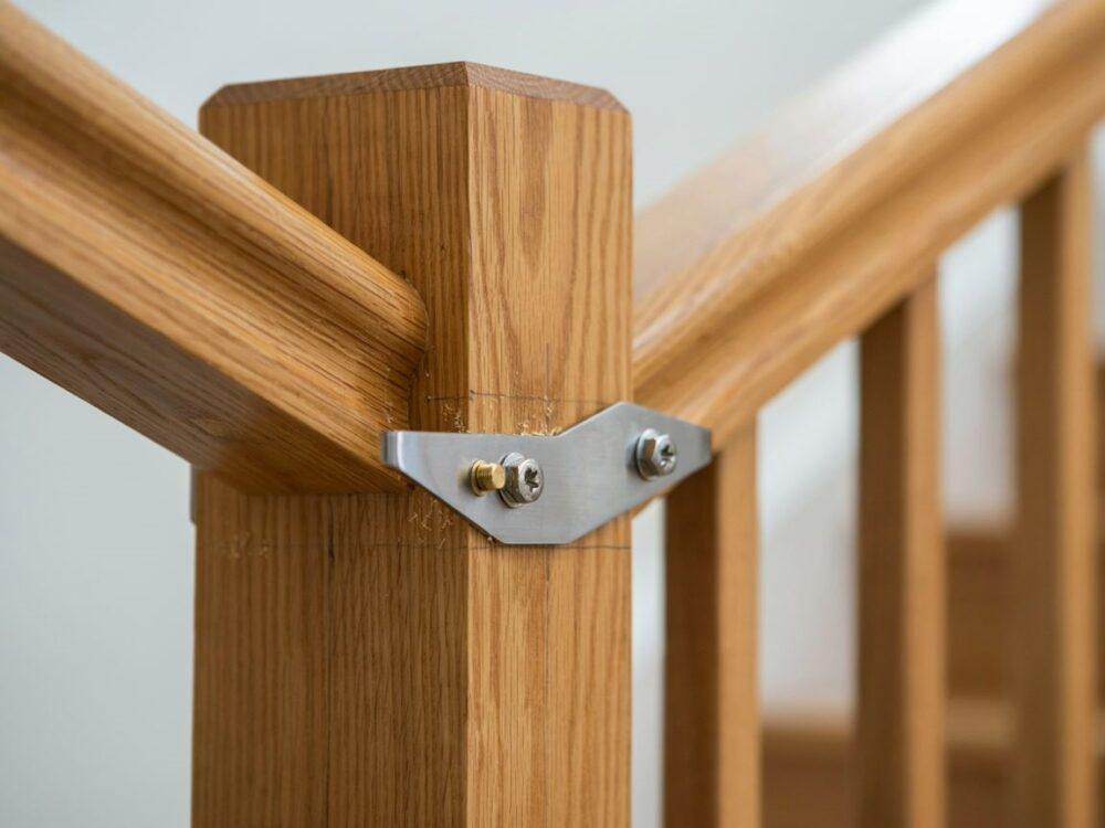 drewniany słupek balustrady  